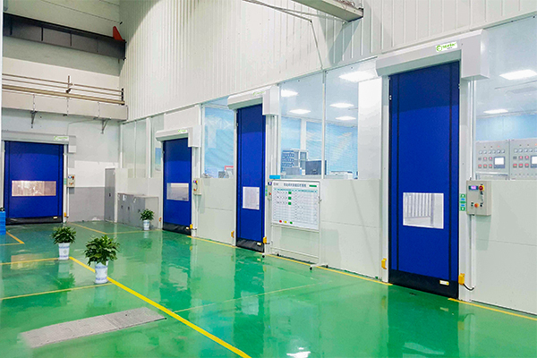 醫(yī)藥廠安裝拉鏈快速卷簾門 醫(yī)藥廠安裝拉鏈快速卷簾門